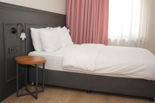 City Hotel