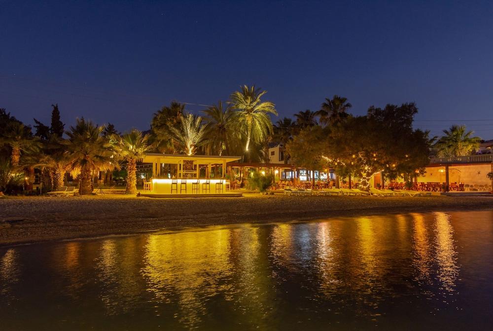 Selvi Beach Hotel