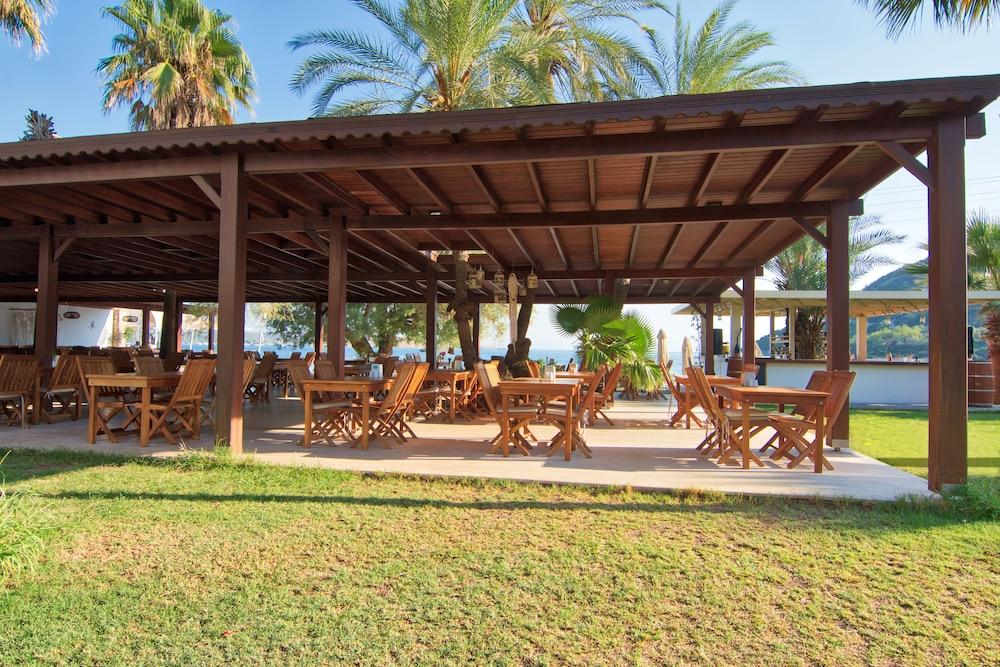Selvi Beach Hotel