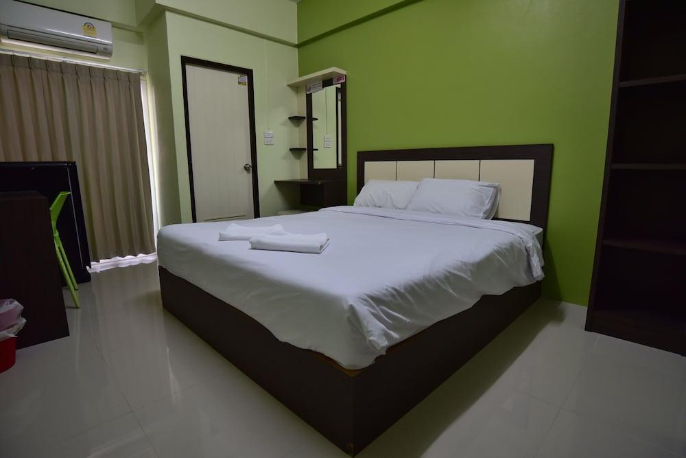 Thanaphat Songkhla