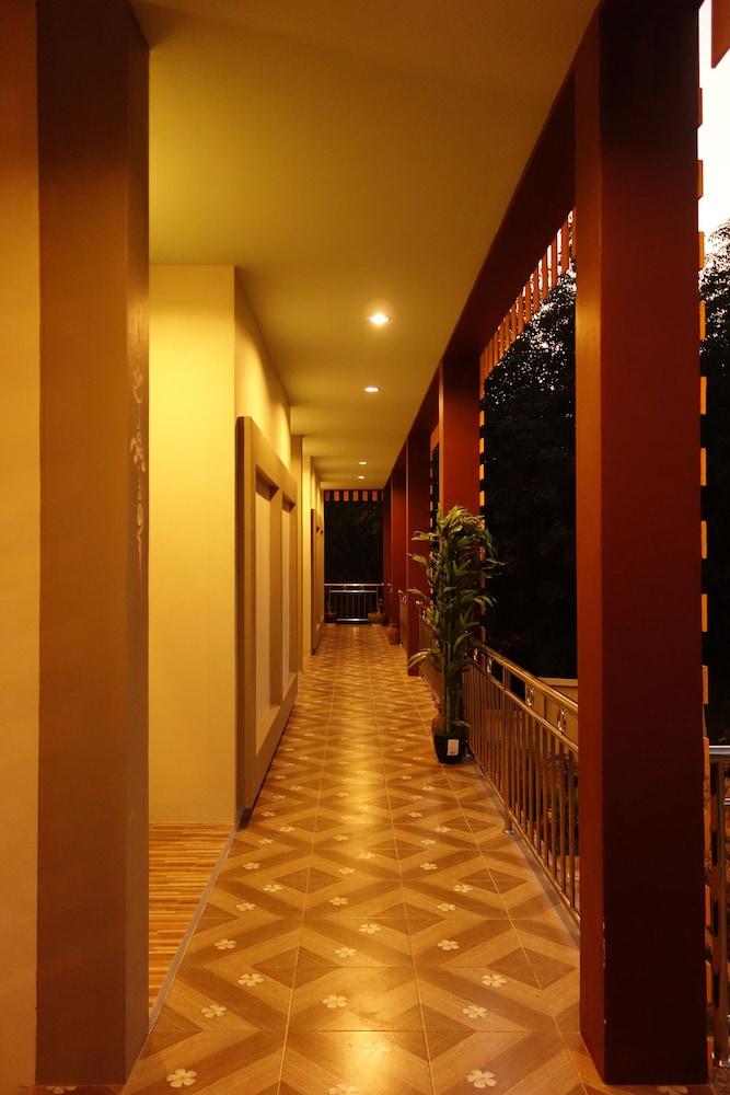 Airport Phuket Garden Resort