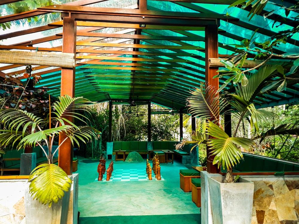 Palm Paradise Cabanas