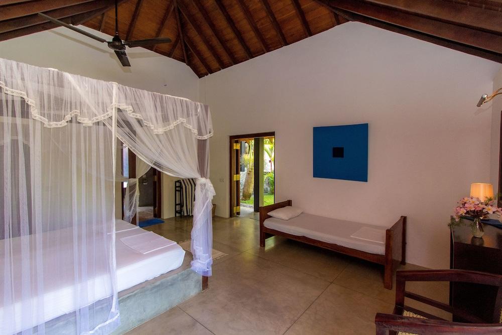 Palm Paradise Cabanas