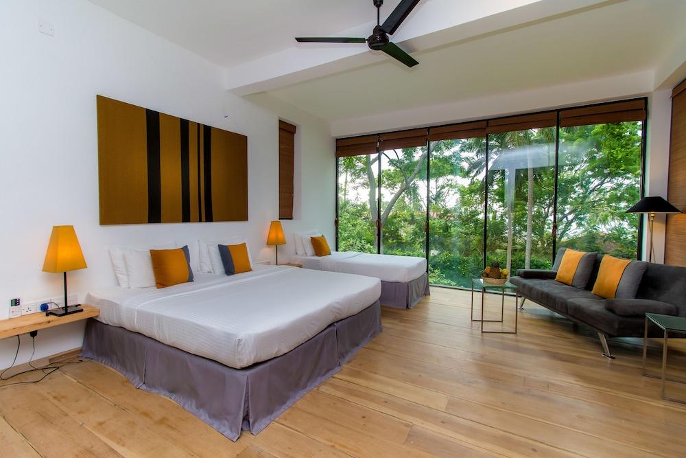 Palm Paradise Cabanas