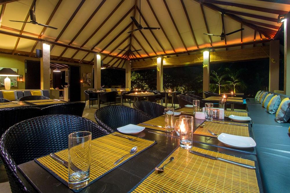 Palm Paradise Cabanas