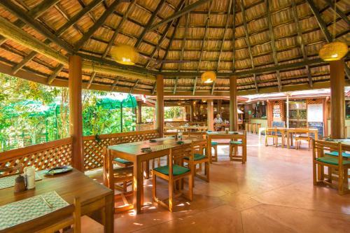 Palm Paradise Cabanas
