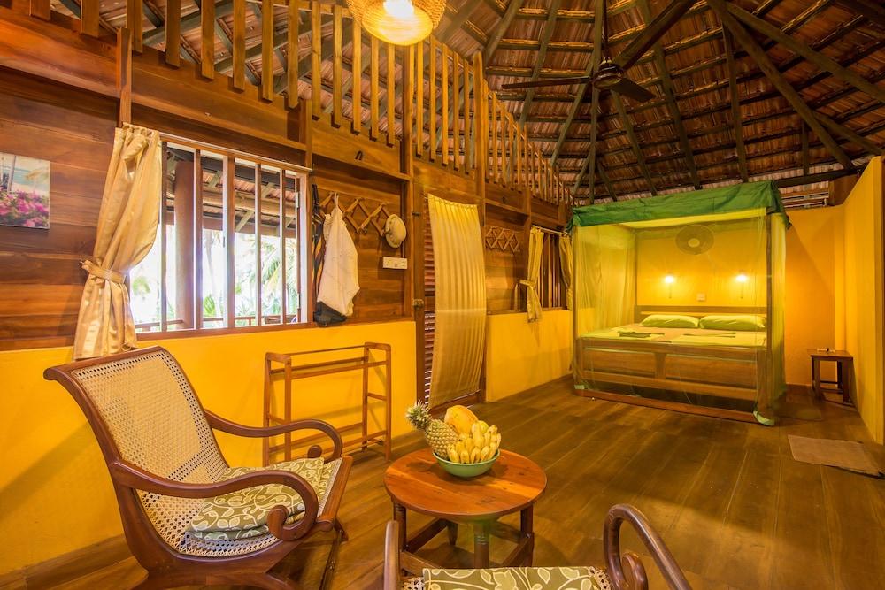Palm Paradise Cabanas