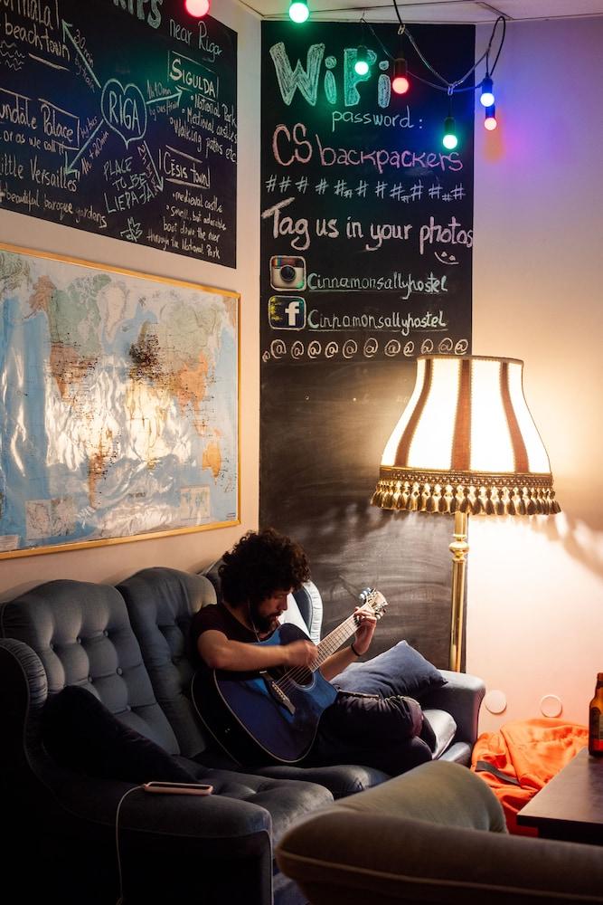 Cinnamon Sally Backpackers Hostel