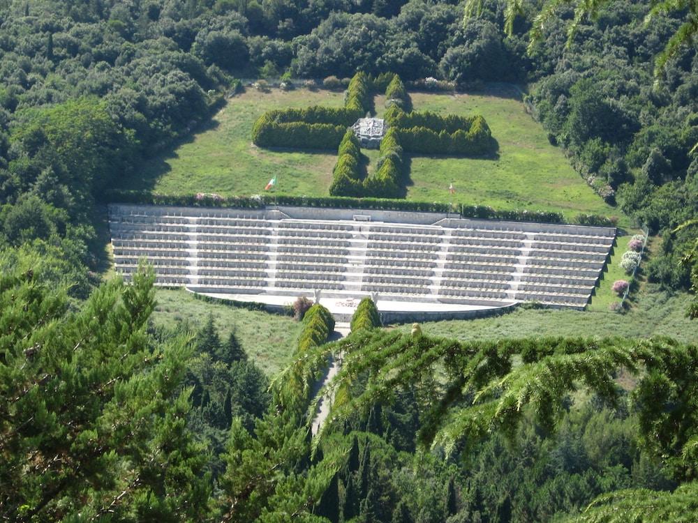 Edra Palace