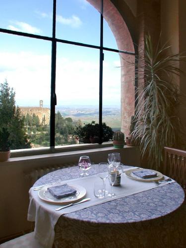 Il Giglio Hotel and Restaurant