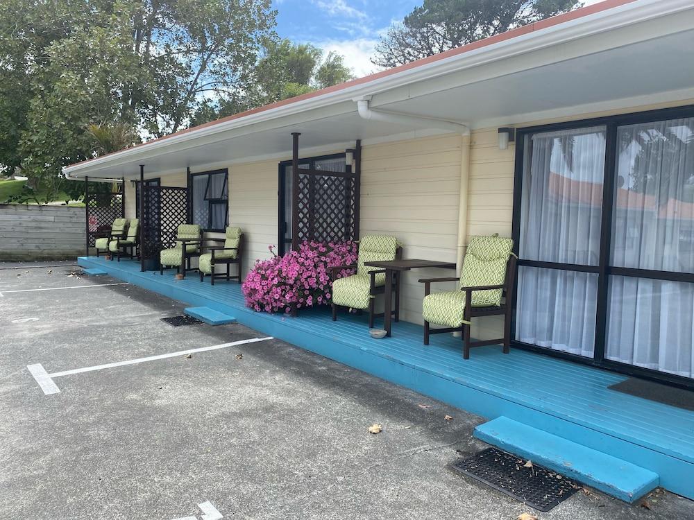 Opononi Lighthouse Motel