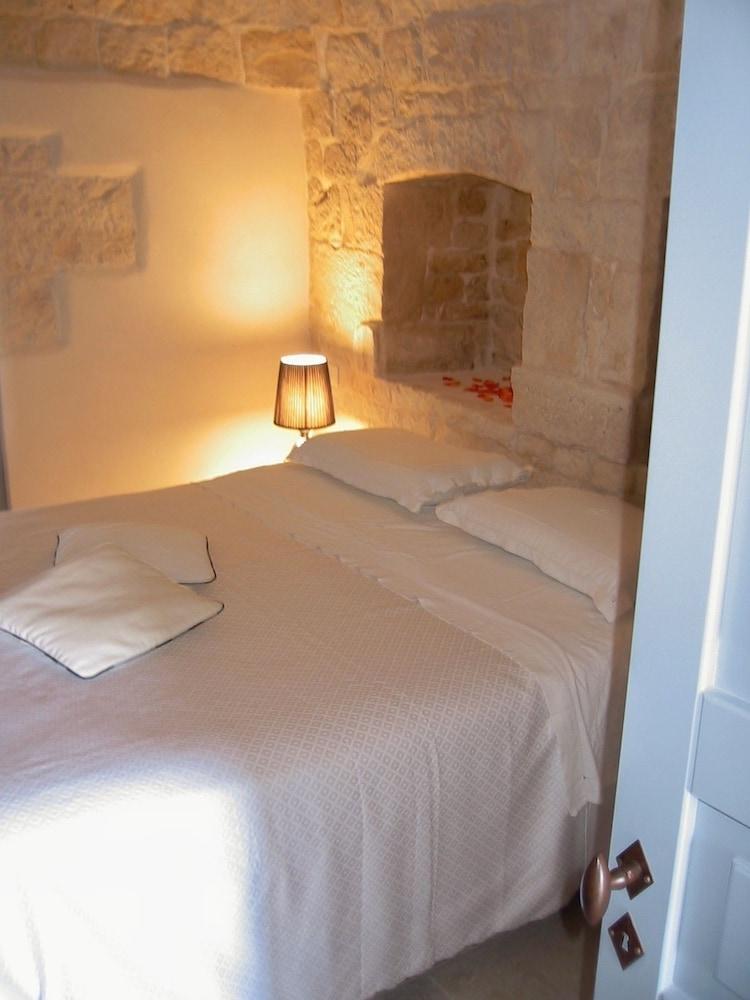 Trulli Gallo Rosso