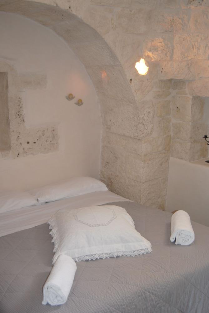 Trulli Gallo Rosso