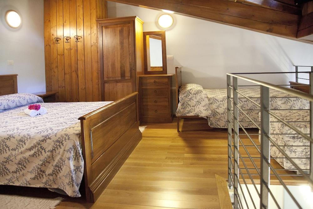 Country House Angelo Blu