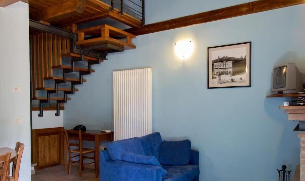 Country House Angelo Blu