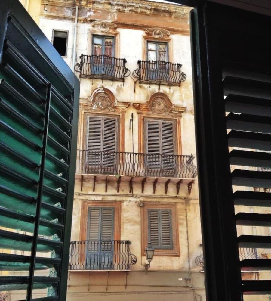 Kalamarina Rooms