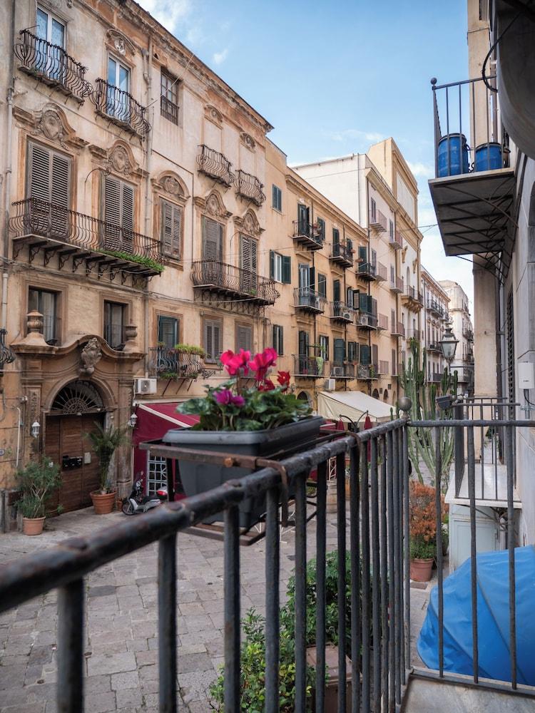 Kalamarina Rooms
