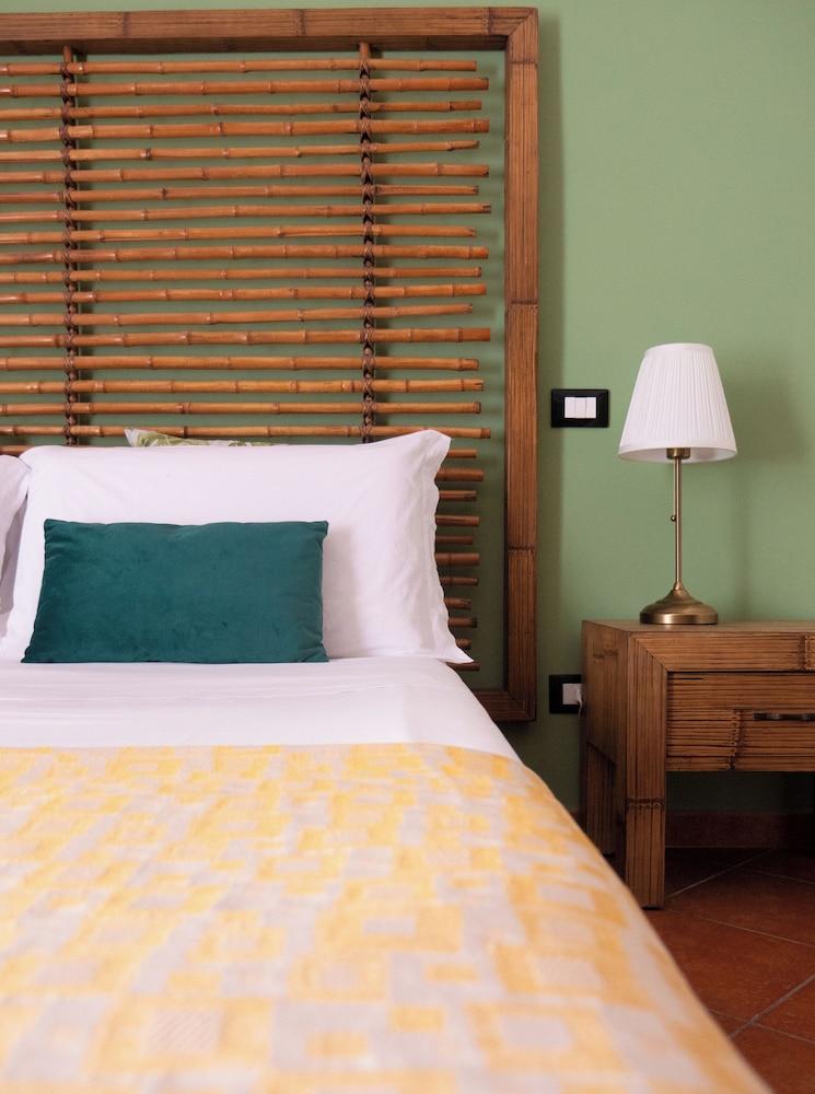 Kalamarina Rooms