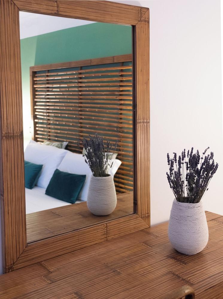 Kalamarina Rooms