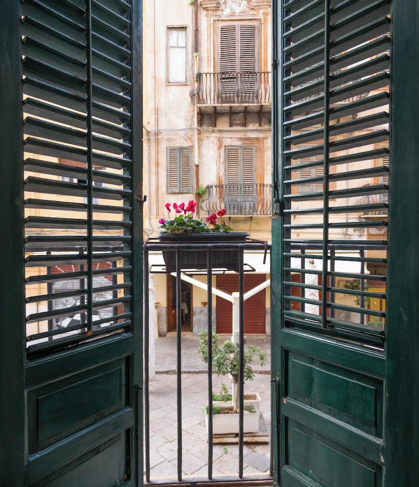Kalamarina Rooms