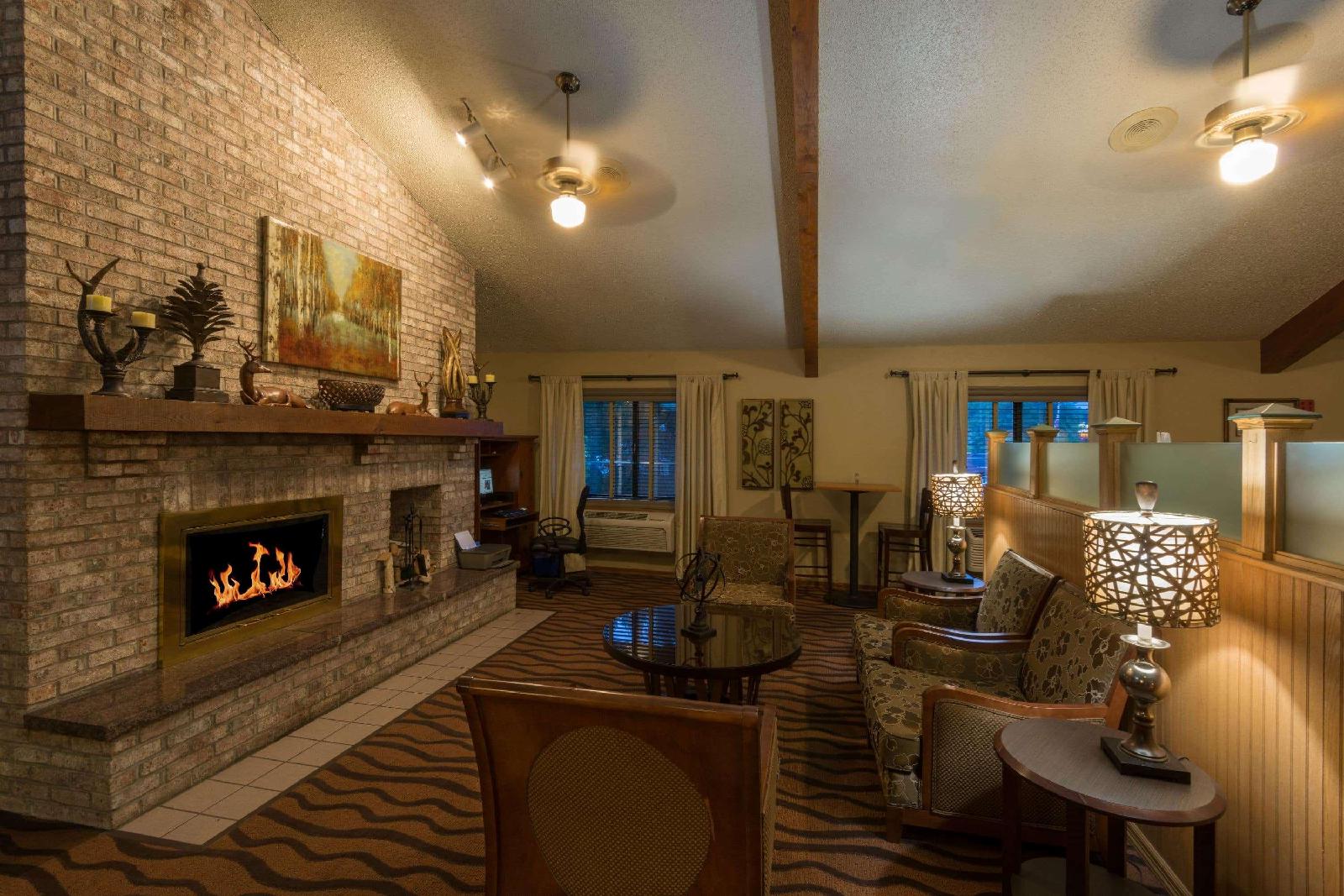 AmericInn Minocqua