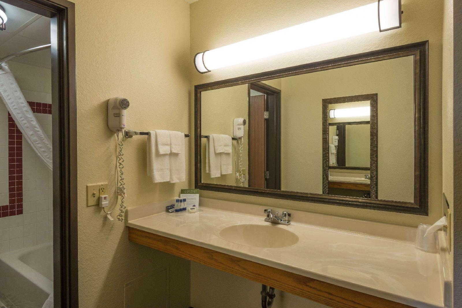 AmericInn Minocqua