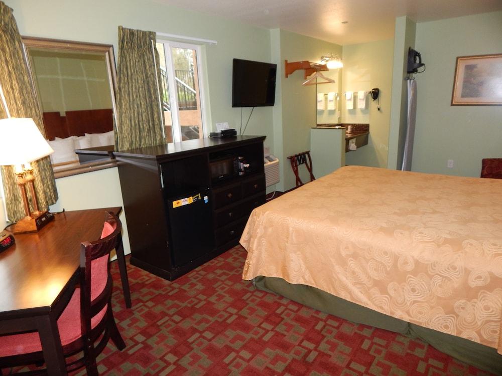Rancho California Inn