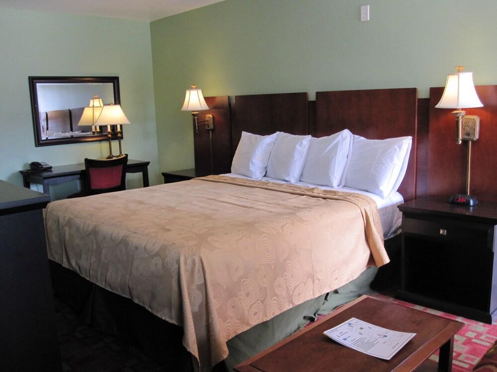 Rancho California Inn