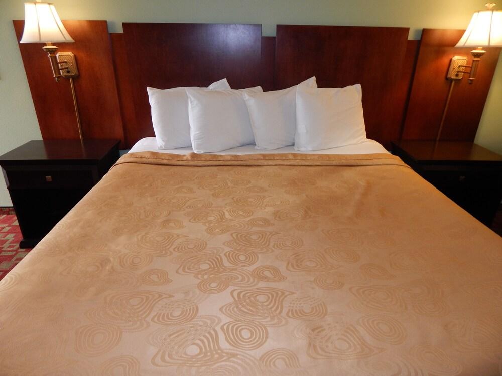 Rancho California Inn