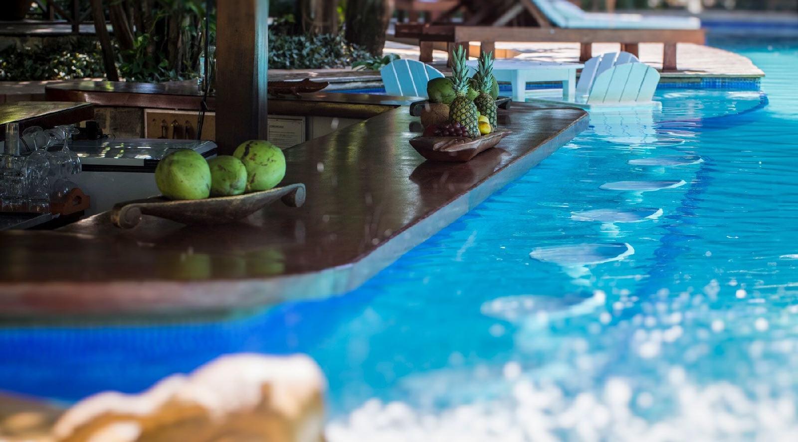 Sombra e Agua Fresca Resort