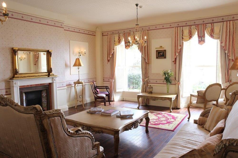 La Haule Manor