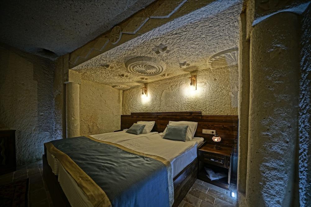 Castle Cave House