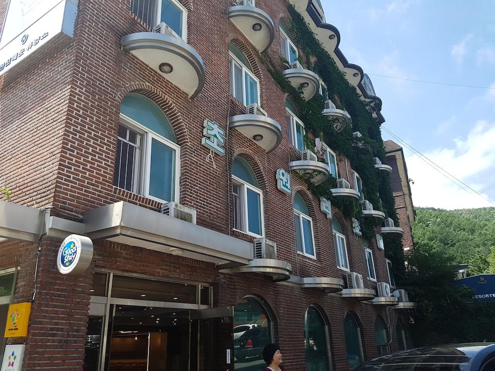 Green Resortel