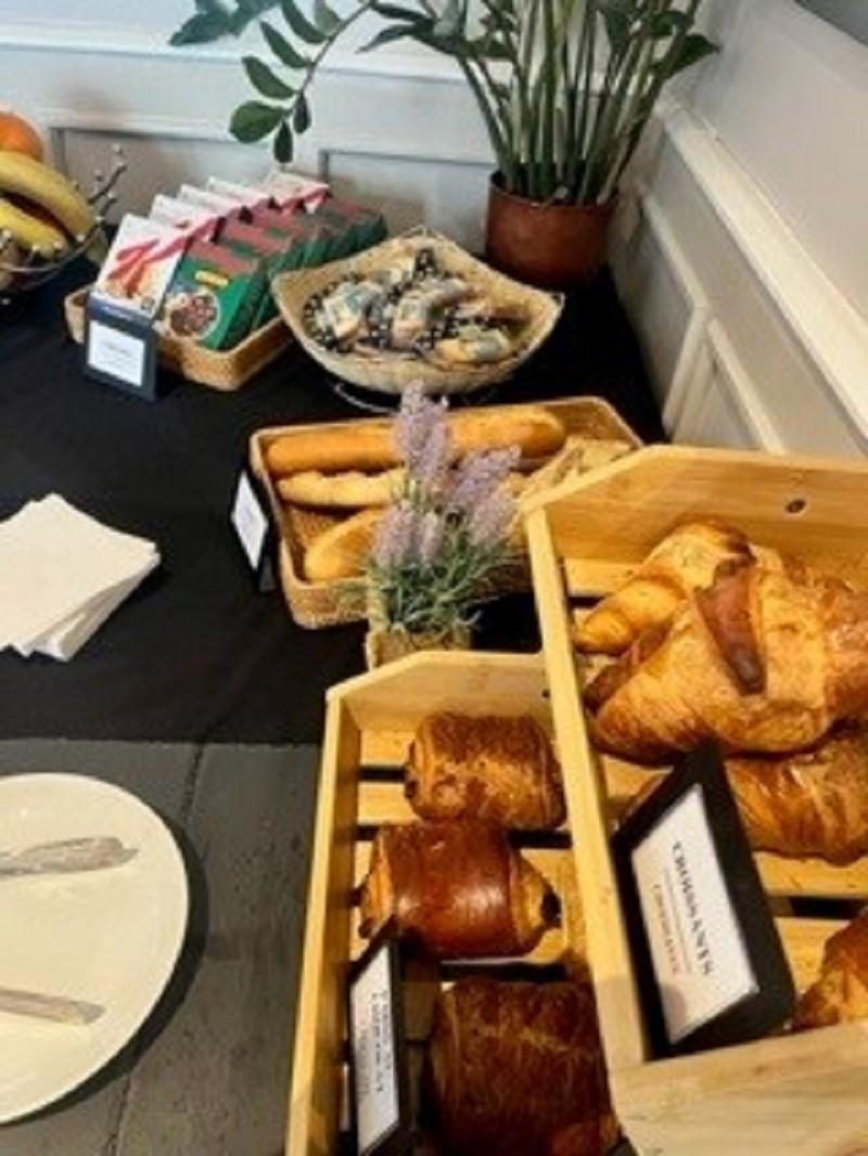 Le Divona Hotel