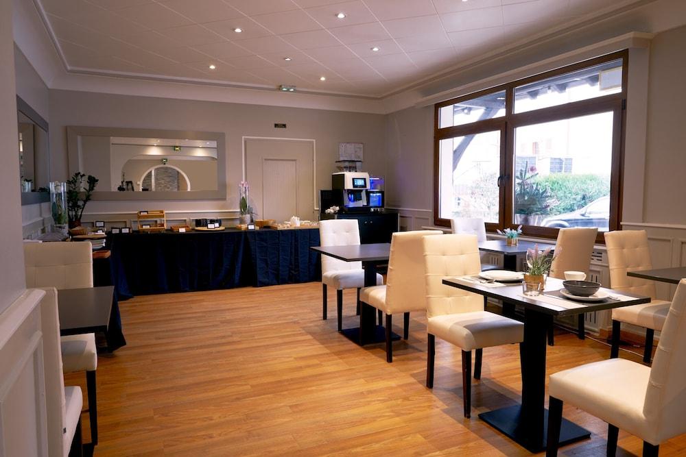 Le Divona Hotel