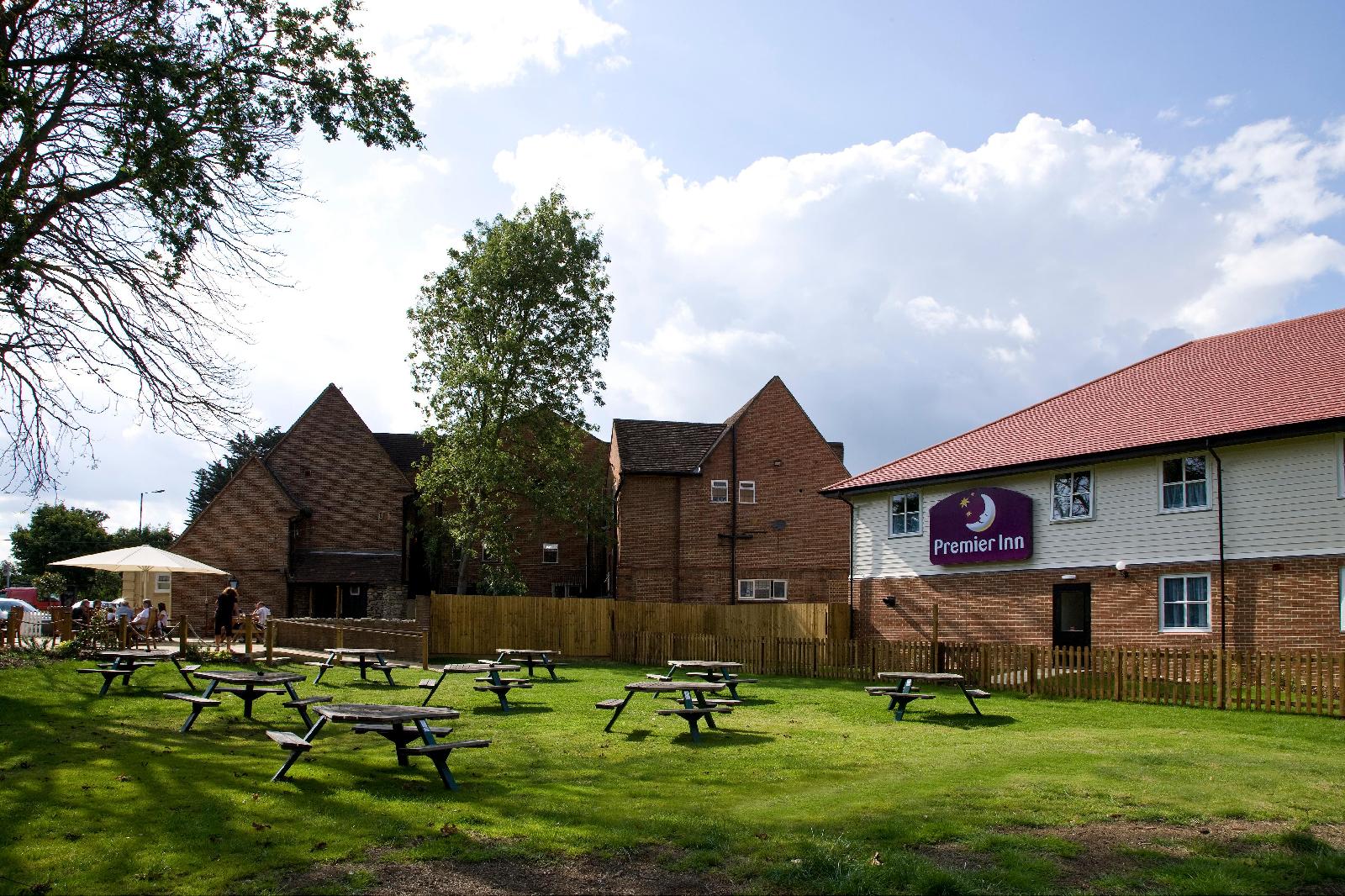 Premier Inn Twickenham East