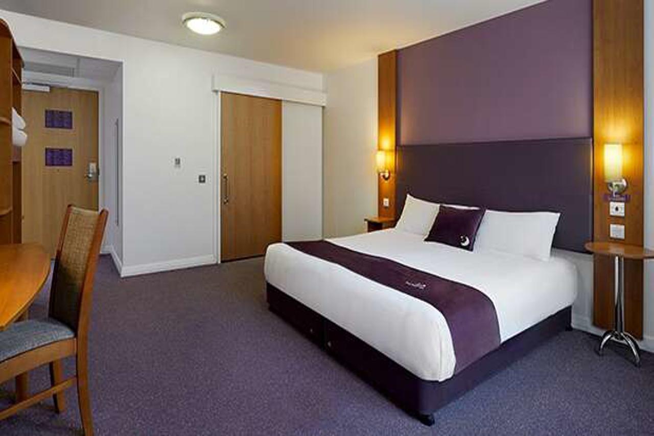 Premier Inn Maidstone Sandling