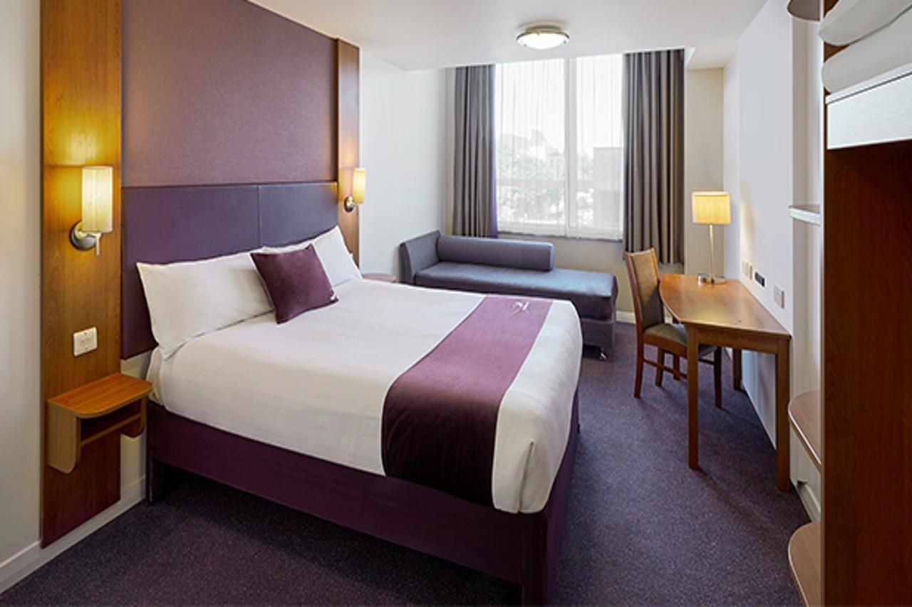Premier Inn Maidstone Sandling