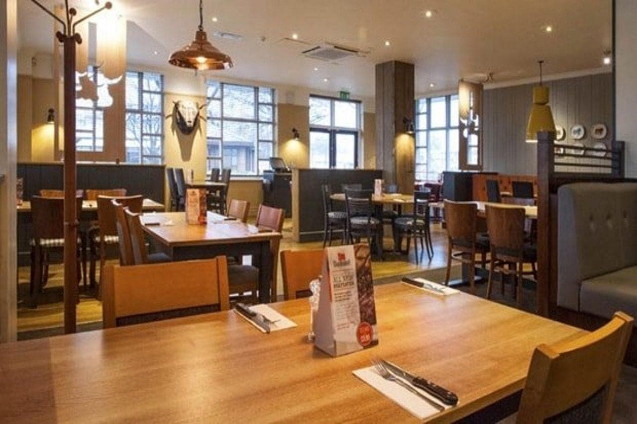 Premier Inn Glasgow (Motherwell)