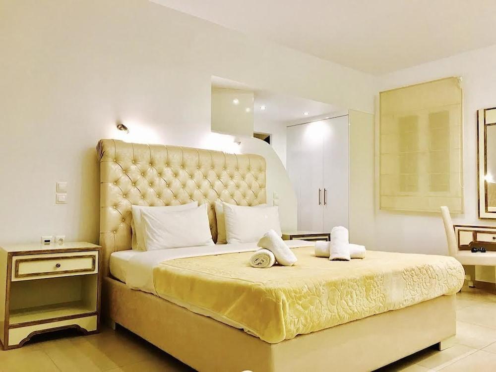 Queen Boutique Suites