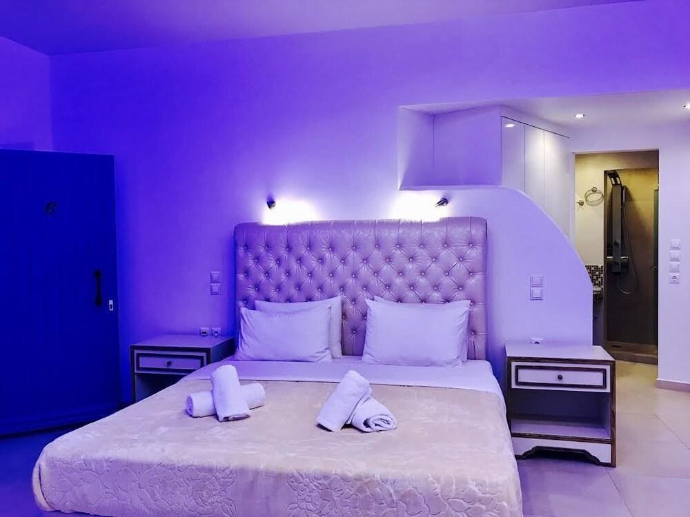 Queen Boutique Suites