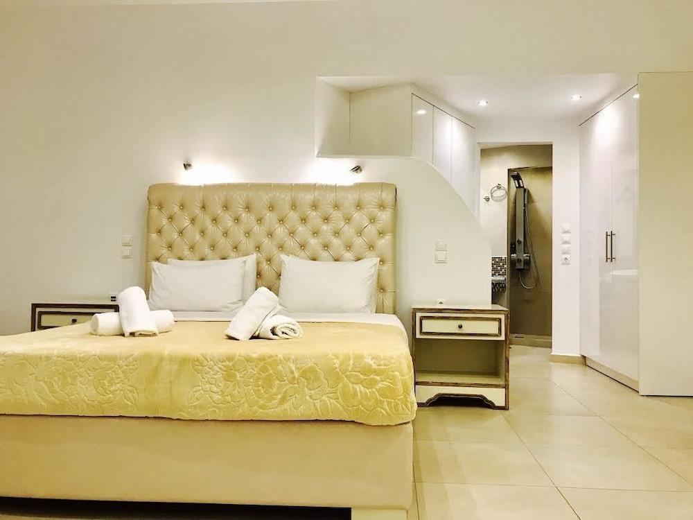 Queen Boutique Suites