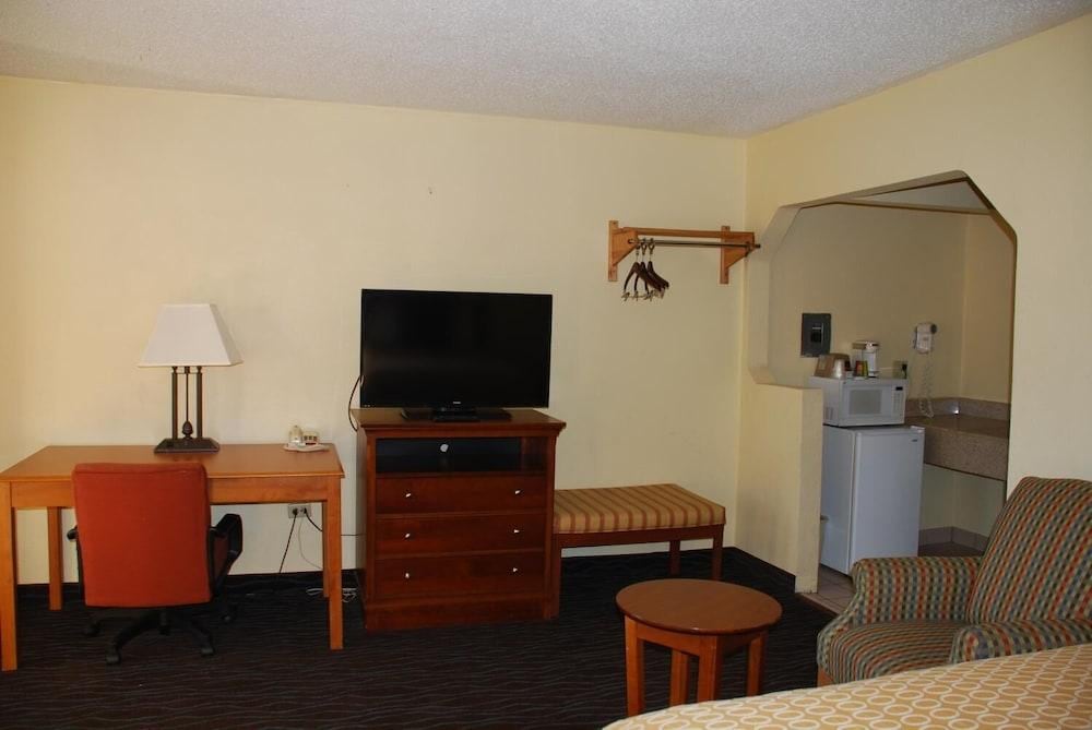 Chief Motel Fayetteville