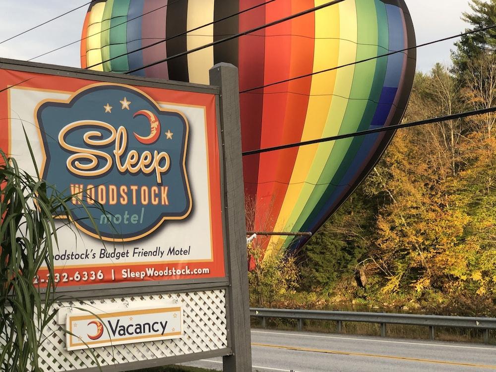 Sleep Woodstock Motel