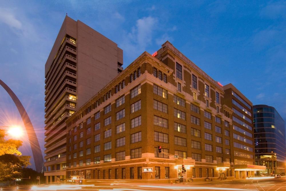 Drury Plaza Hotel at the Arch