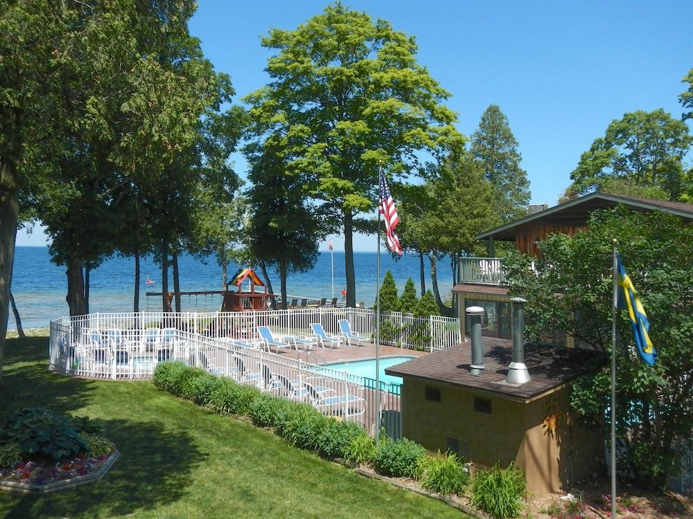 Shallows Resort