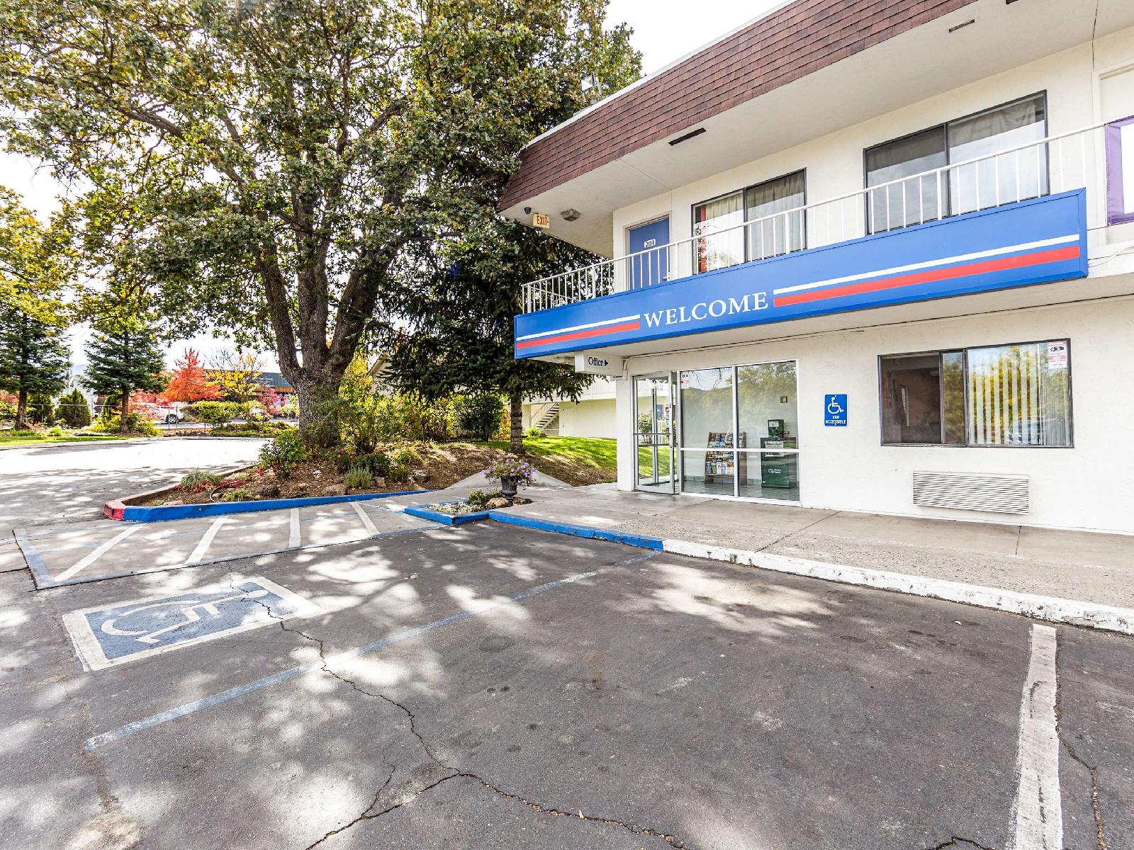 Motel 6