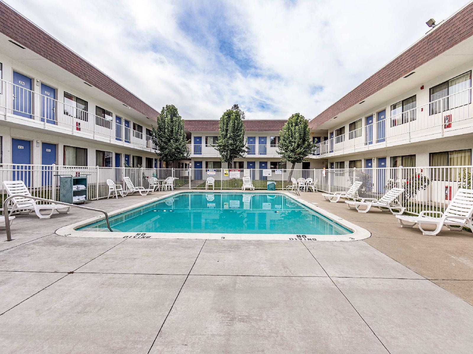 Motel 6