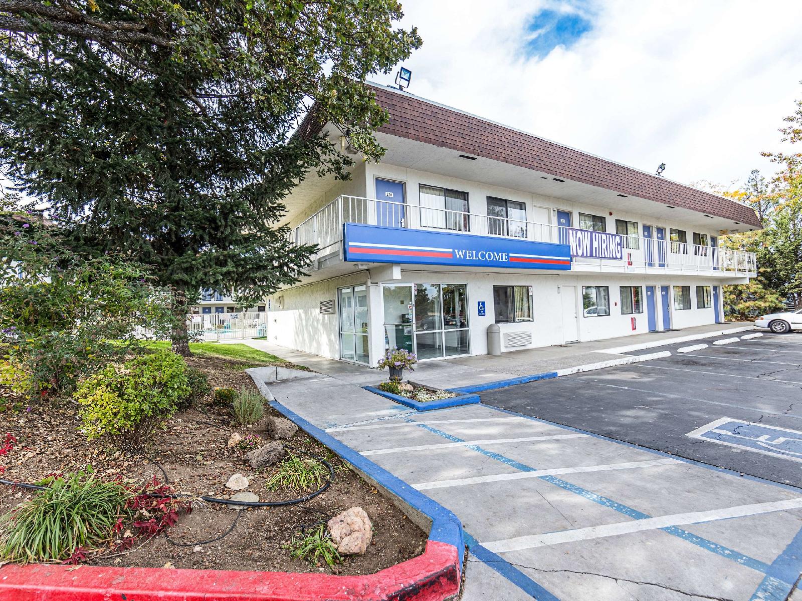 Motel 6