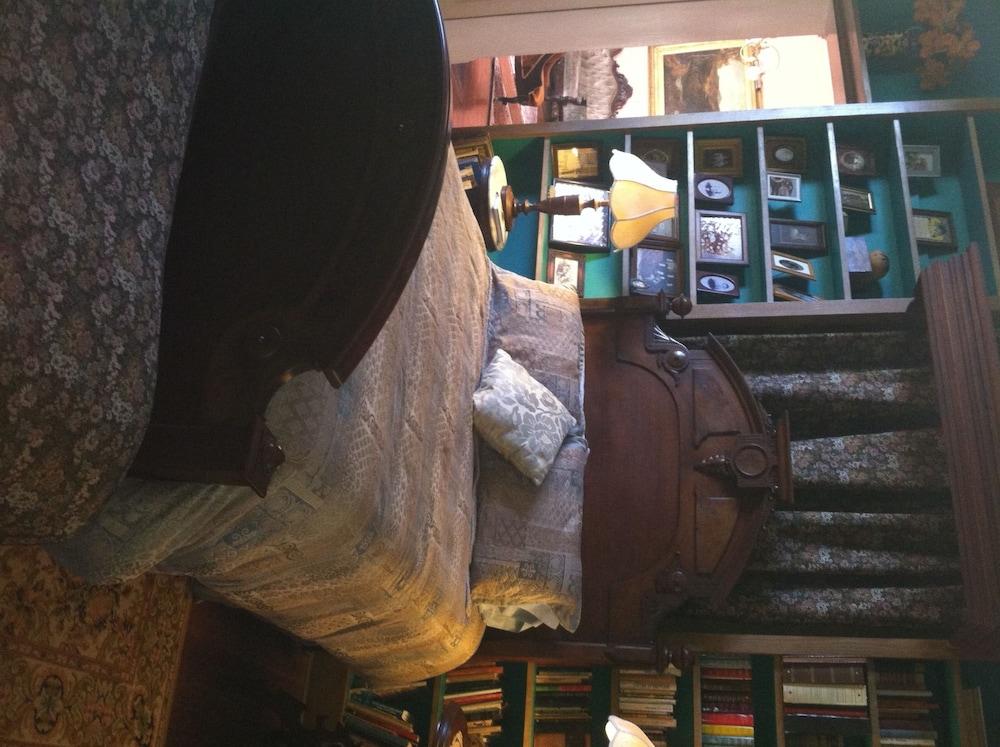The Corners Mansion Inn